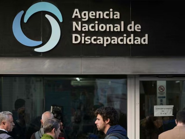 El Gobierno anunci� que disolver� la ANDIS